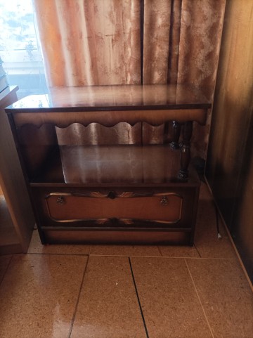 Stolik pod telewizor