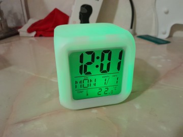 Zegarek budzik elektroniczny LED. NOWY