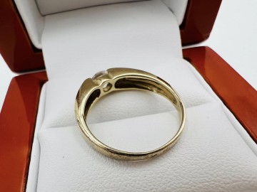 Złoty pierścionek  Pr&oacute;ba 585  Waga: 2.55 g