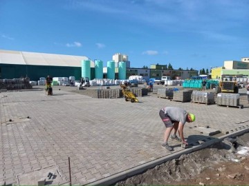 Układanie Kostki Brukowej