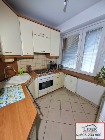 Rozkładowe mieszkanie z balkonem-  11 Listopada (os. V)