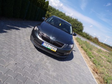SKODA OCTAWIA 1.6 TDI NAVI ALU 1 WŁAŚCICIELKA