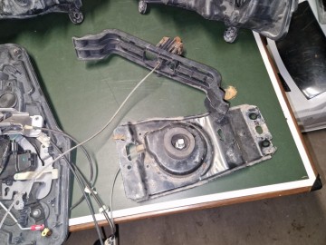 Lampy, listwy, szyba, winda koła CHRYSLER TOWN COUNTRY