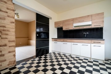 Na sprzedaż dom - Sławsk, gm. Rzgów - 0,7060 HA - nowa cena!