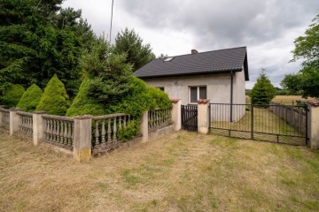 Na sprzedaż dom - Sławsk, gm. Rzg&oacute;w - 0,7060 HA - nowa cena!