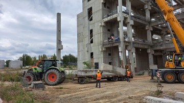 Transport naczepą niskopodwoziową