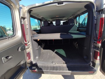 Wynajem bus 9 osobowy Renault Trafic 1.6 DCI autolaweta