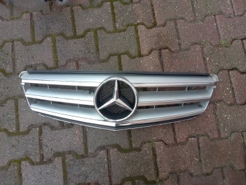 MERCEDES C KLASA W204 GRILL ATRAPA KRATKA ZNACZEK A204880192