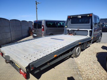 Wynajem bus 9 osobowy Renault Trafic 1.6 DCI laweta IVECO