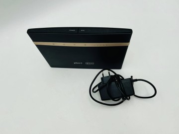 Huawei B525s-23a 4G LTE czarny Stan: sprawny, posiada ślady