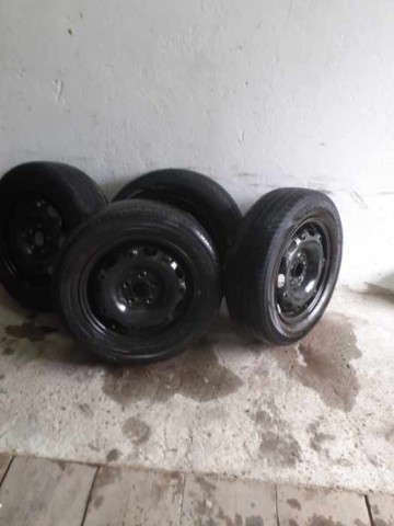Sprzedam opony z felgami R14 tanio