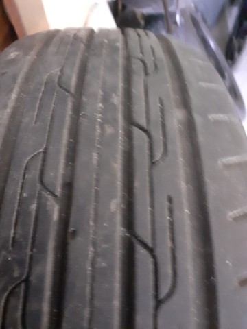 Sprzedam opony z felgami R14 tanio