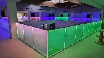 Balustrady oraz poręcze ze stali nierdzewnej szkła drewna