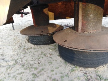 Posiadam do sprzedania sporo maszyn rolniczych.