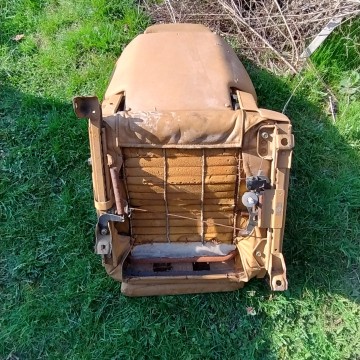 Sprzedam fotele samochodowe