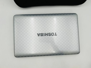 Laptop Toshiba Satellite l760d 125 4/230 GB