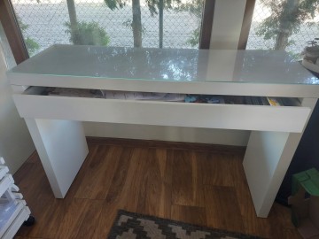 Komoda toaletka IKEA malm biała szkło 140/21 mam 1szt