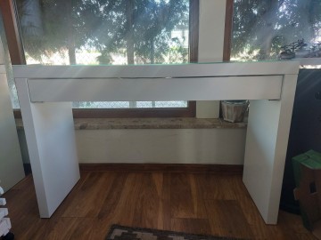 Komoda toaletka IKEA malm biała szkło 140/21 mam 1szt