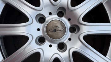 Felgi aluminiowe 17 cali 5x114.3 ET45 otw&oacute;r 67.1-72.6