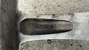 Felgi aluminiowe 17 cali 5x114.3 ET45 otw&oacute;r 67.1-72.6