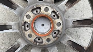 Felgi aluminiowe 17 cali 5x114.3 ET45 otw&oacute;r 67.1-72.6