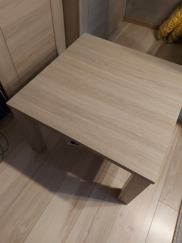 Sprzedam bardzo ładny stolik kawowy