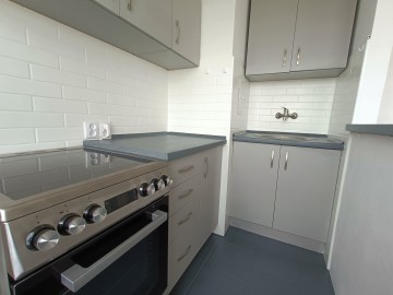 MIESZKANIE 38,3 m2- 2 POKOJE - UL. WYZWOLENIA ( 5 OSIEDLE )