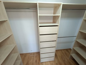 MIESZKANIE 38,3 m2- 2 POKOJE - UL. WYZWOLENIA ( 5 OSIEDLE )