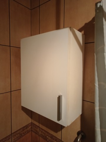 Sprzedam szafkę łazienkową