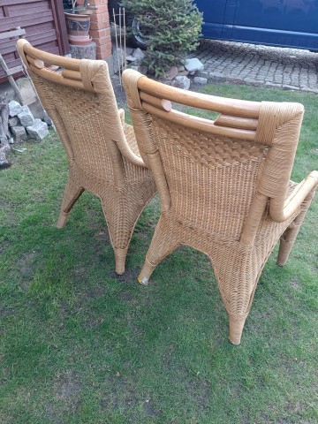 Krzesła rattanowe