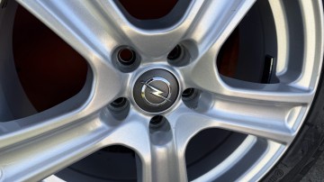 Koła aluminiowe 17 cali 5x105 opony  Nexen 215/55 R17 ET 42