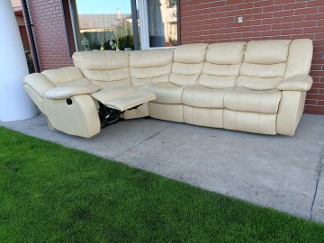 Sprzedam narożnik ze sk&oacute;ry