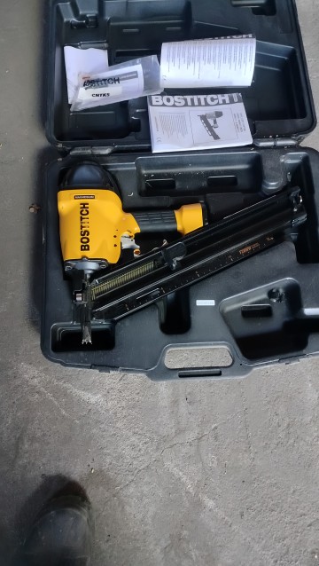 Sprzedam gwoździarkę