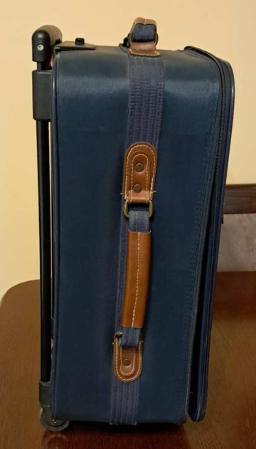 Walizka na kółkach, materiał, zamki – Globe Trotter