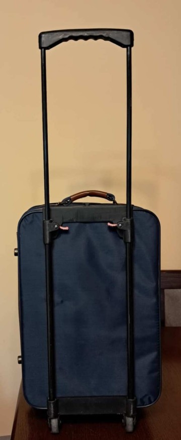 Walizka na kółkach, materiał, zamki – Globe Trotter