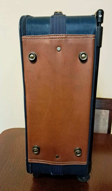 Walizka na kółkach, materiał, zamki – Globe Trotter