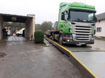 Sprzedam Waga 18m 60T Betonowa Najazdowa !!!