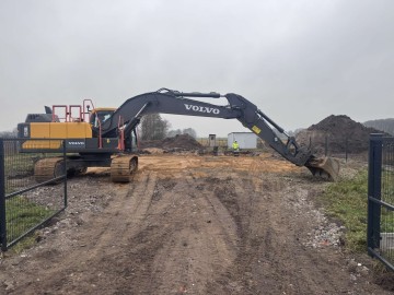 Koparko-ładowarka, koparka gąsienicowa, minikoparka.