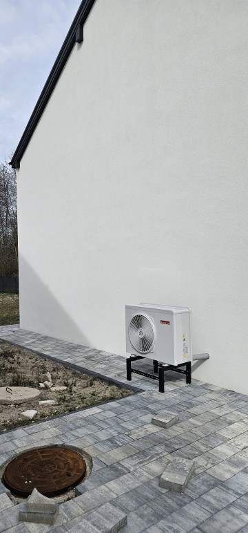 DOM W STARYM MIEŚCIE Z GARAŻEM