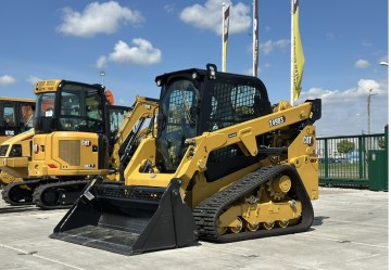 A2-BUD DEALER MASZYN MARKI CAT