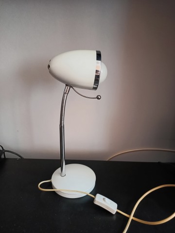 Sprzedam lampkę na biurko