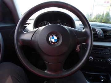 BMW 1 1.6 BENZ ZAREJESTROWANA ZAMIANA