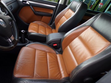 VOLKSWAGEN TOURAN 1.4 BENZ ZAREJESTROWANY ZAMINA