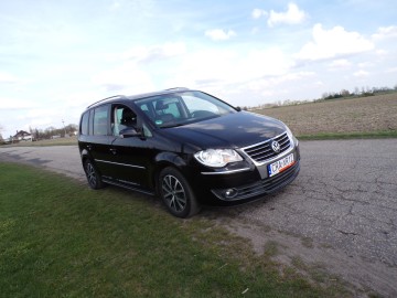 VOLKSWAGEN TOURAN 1.4 BENZ ZAREJESTROWANY ZAMINA