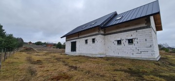 Dom w stanie surowym zamkniętym - Obrębizna, gm. Turek