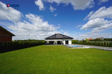 Dom z basenem - 8 km od Konina