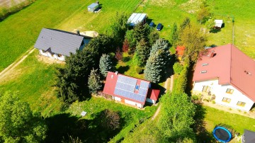 Klimatyczna Posiadłość z domkiem i stawem