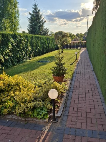 Dom w zabudowie szeregowej z Fotowoltaiką- Konin Chorzeń