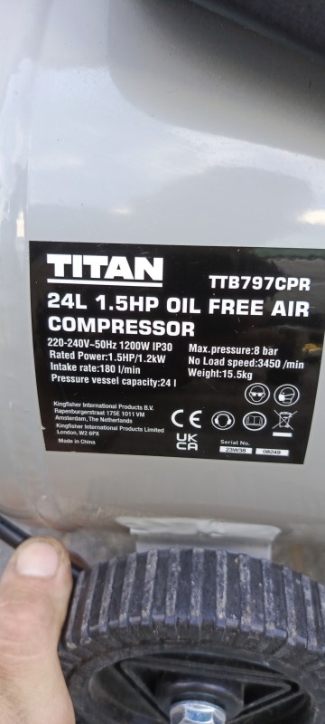 Kompresor bezolejowy 24 l