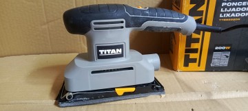 Szlifierka oscylacyjna titan duża stopa